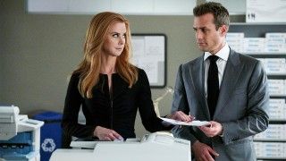 Suits S8, Szenenbild 4