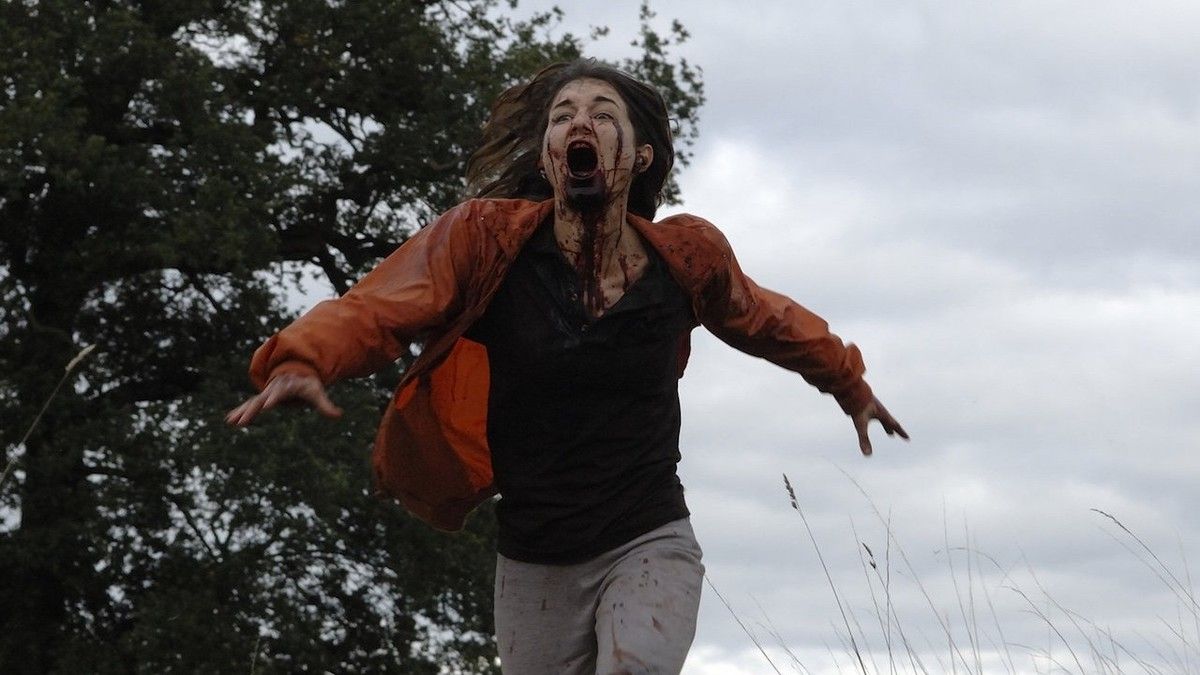 Ausschnitt mit einem rennenden Zombie aus dem Film 